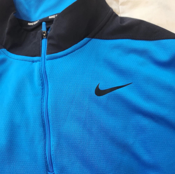 Men's Nike Golf 1/4 Zip Size Medium - Picture 3 of 7